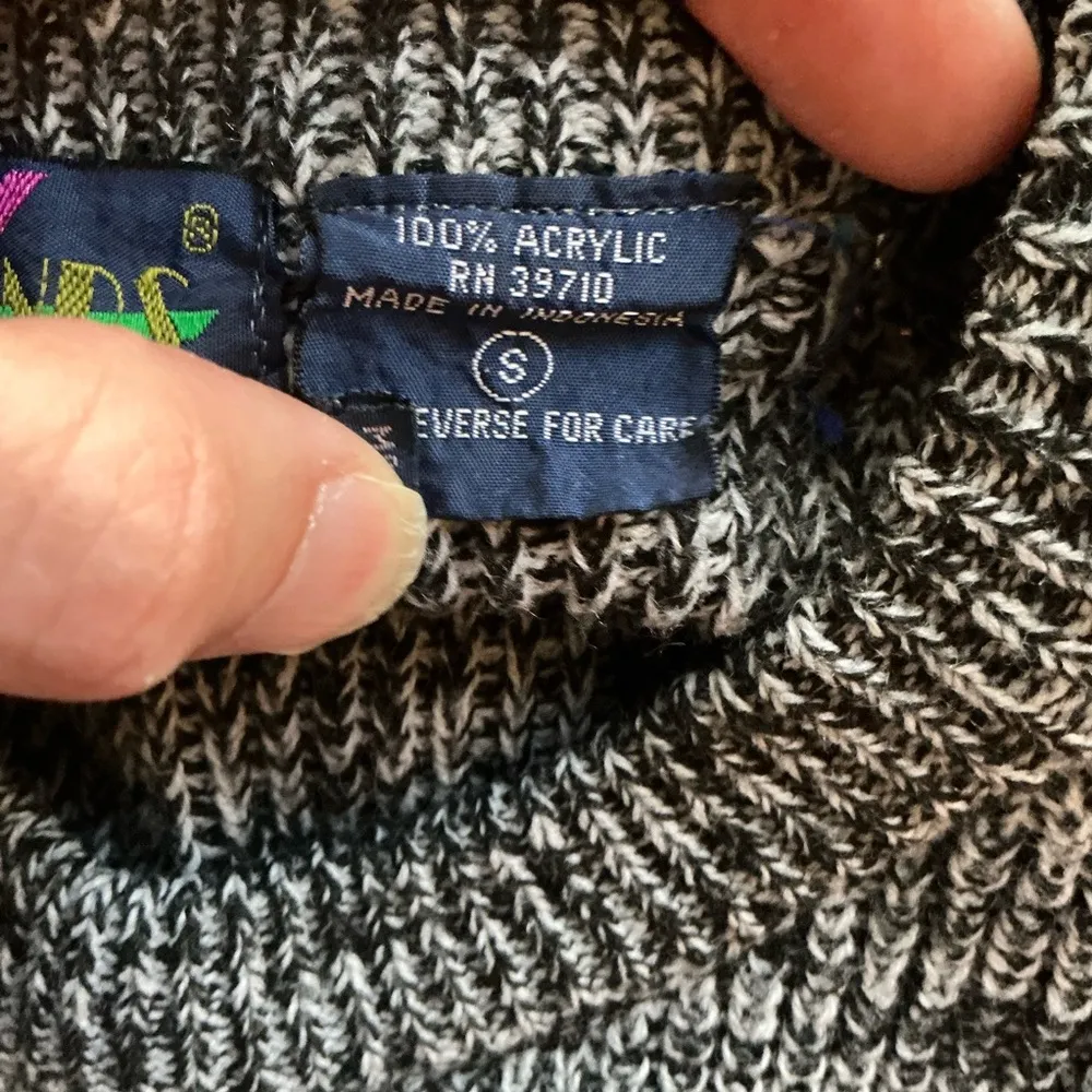 Vintage 80s oversized crewneck sweater - Image 2