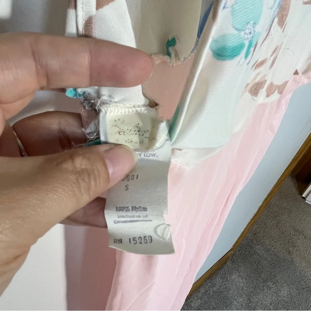 Beeline Women's Vintage Pink Floral‎ Nylon Maxi Nightgown Size Small - Image 3