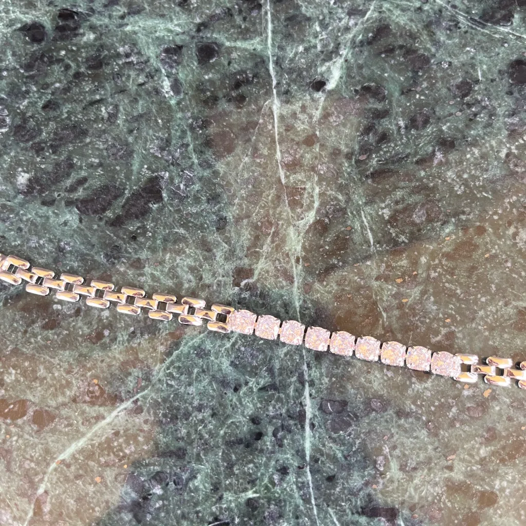 SOLD 🚫⛔️Gorgeous C.a.r.t.i.e.r. Design gold plated bracelet! Tennis bracelet! - Image 2