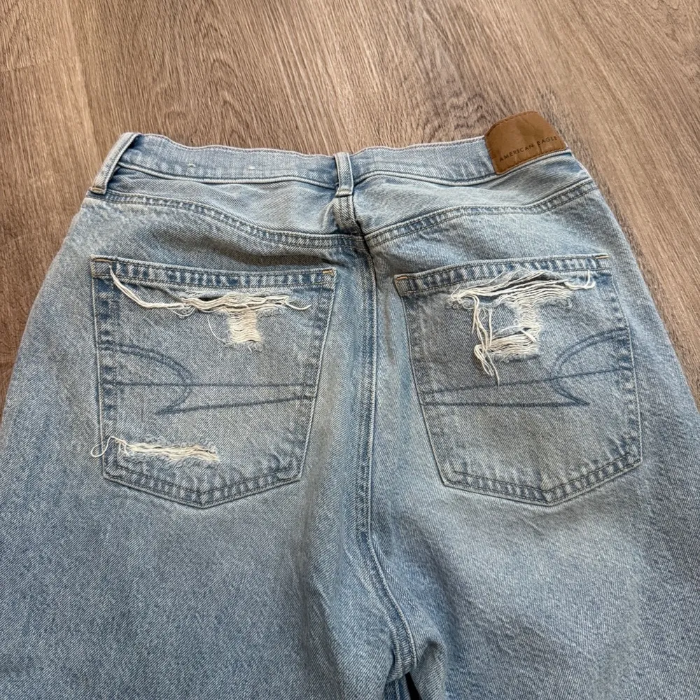American Eagle Highest Rise 90s Boyfriend Distressed Jeans Denim 4 Regular - Image 6