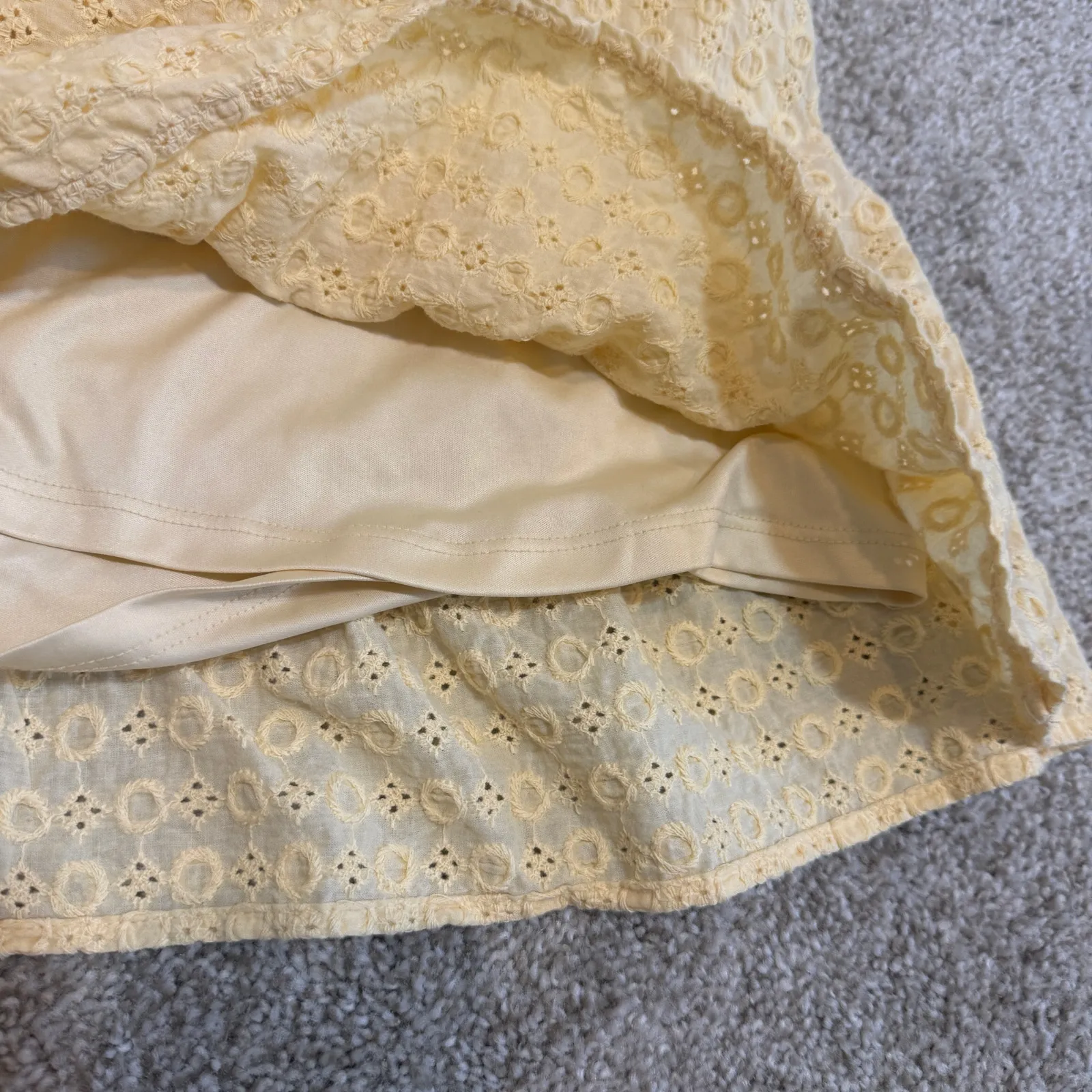 LC Lauren Conrad small eyelet faux wrap ruffle belted dress D4 2411 - Image 8