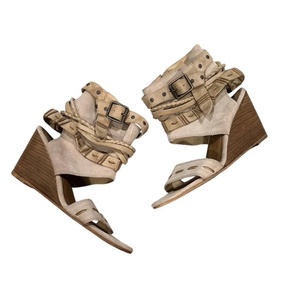 NAUGHTY MONKEY LASALLE SUEDE LEATHER WEDGE TAN BEIGE OPEN TOE SANDAL SHOES - Image 2