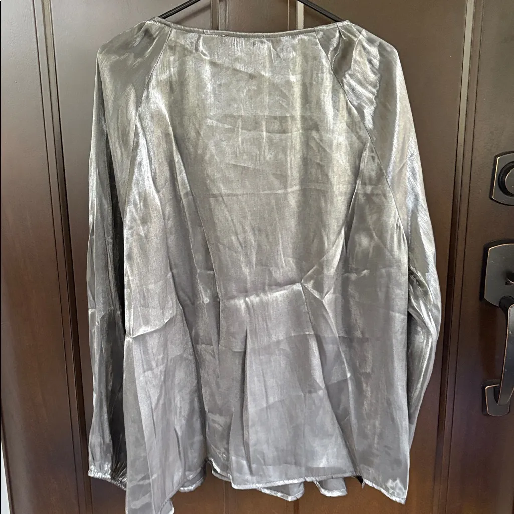 NWT Savanna Jane Embroidered Aztec Top Silver Size 2X - Image 10