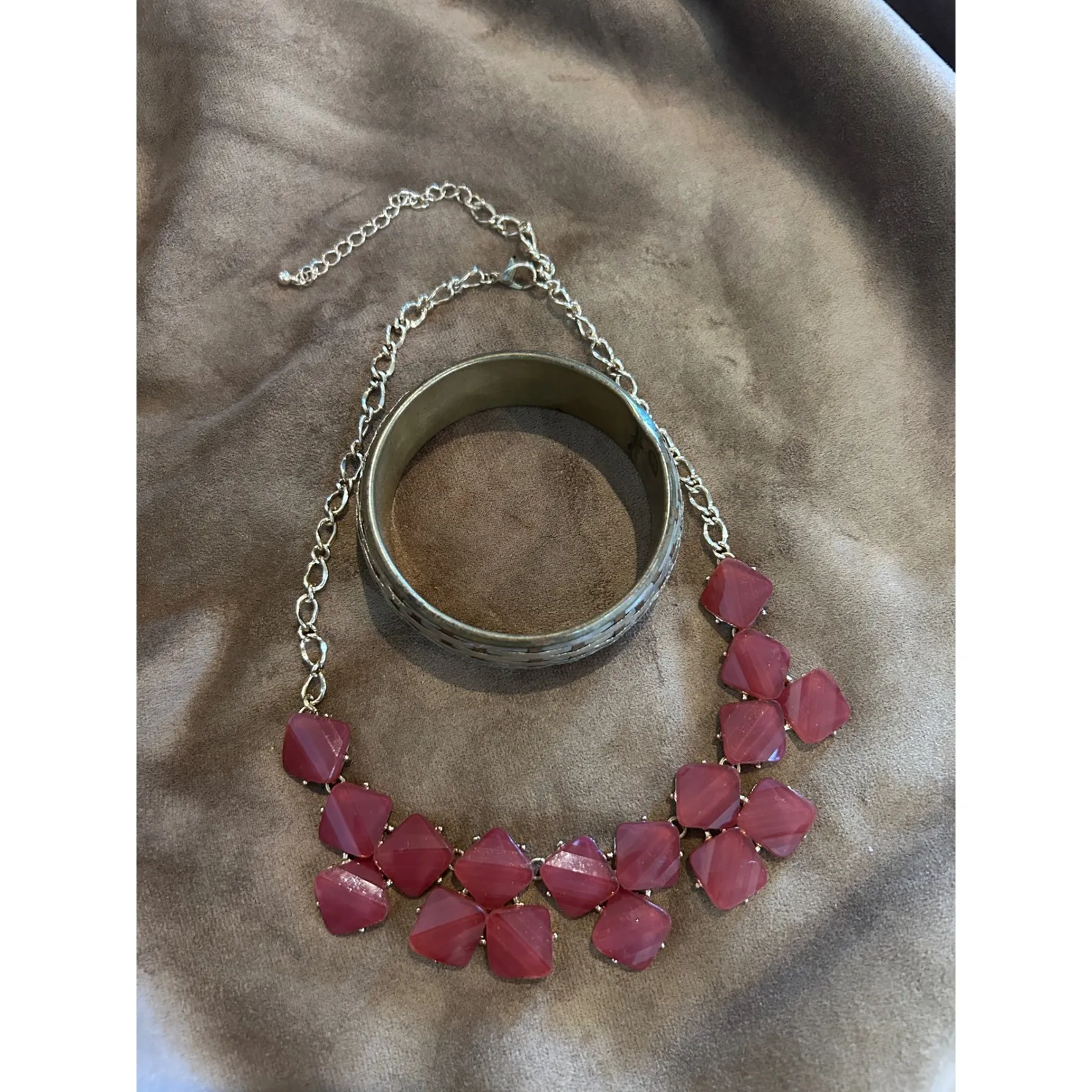 Chunky Beaded Statement Necklace & Woven Bangle Set Rose Gold Tone Pink - Image 3