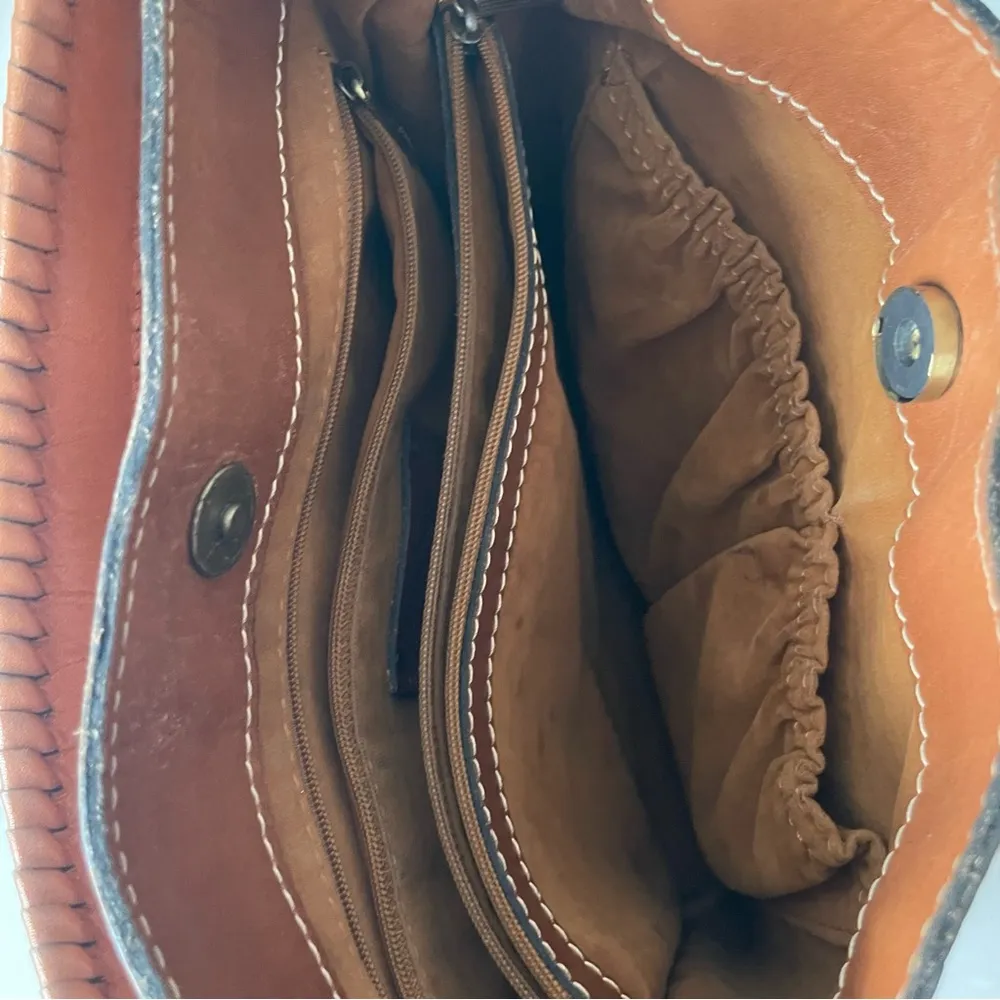 Patricia Nash Octavia, Map Brown with Crossbody Strap - Image 7