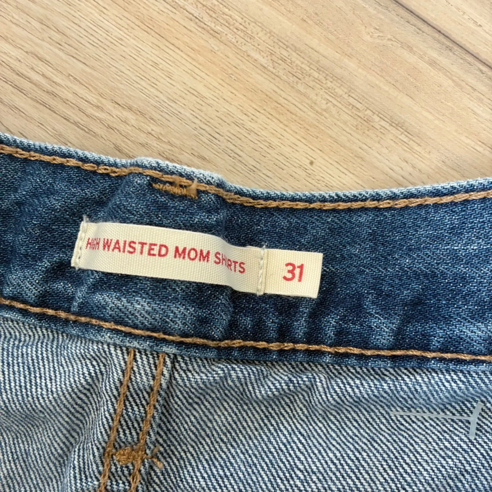 Levi Strauss Co High Waisted Mom Shorts Blue Denim Size 31 - Image 3