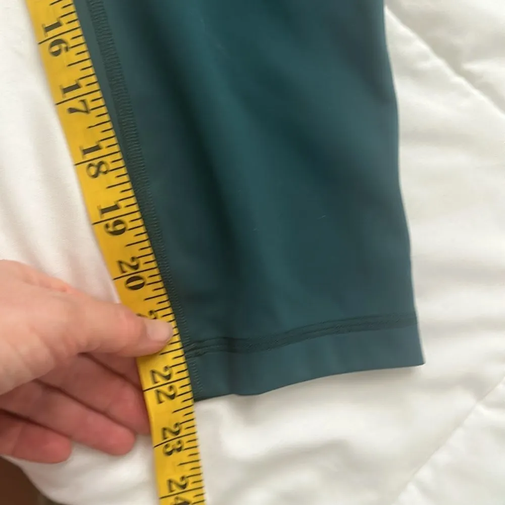 Lululemon Wunder Train High-Rise Crop 23", Size 6 - Image 10