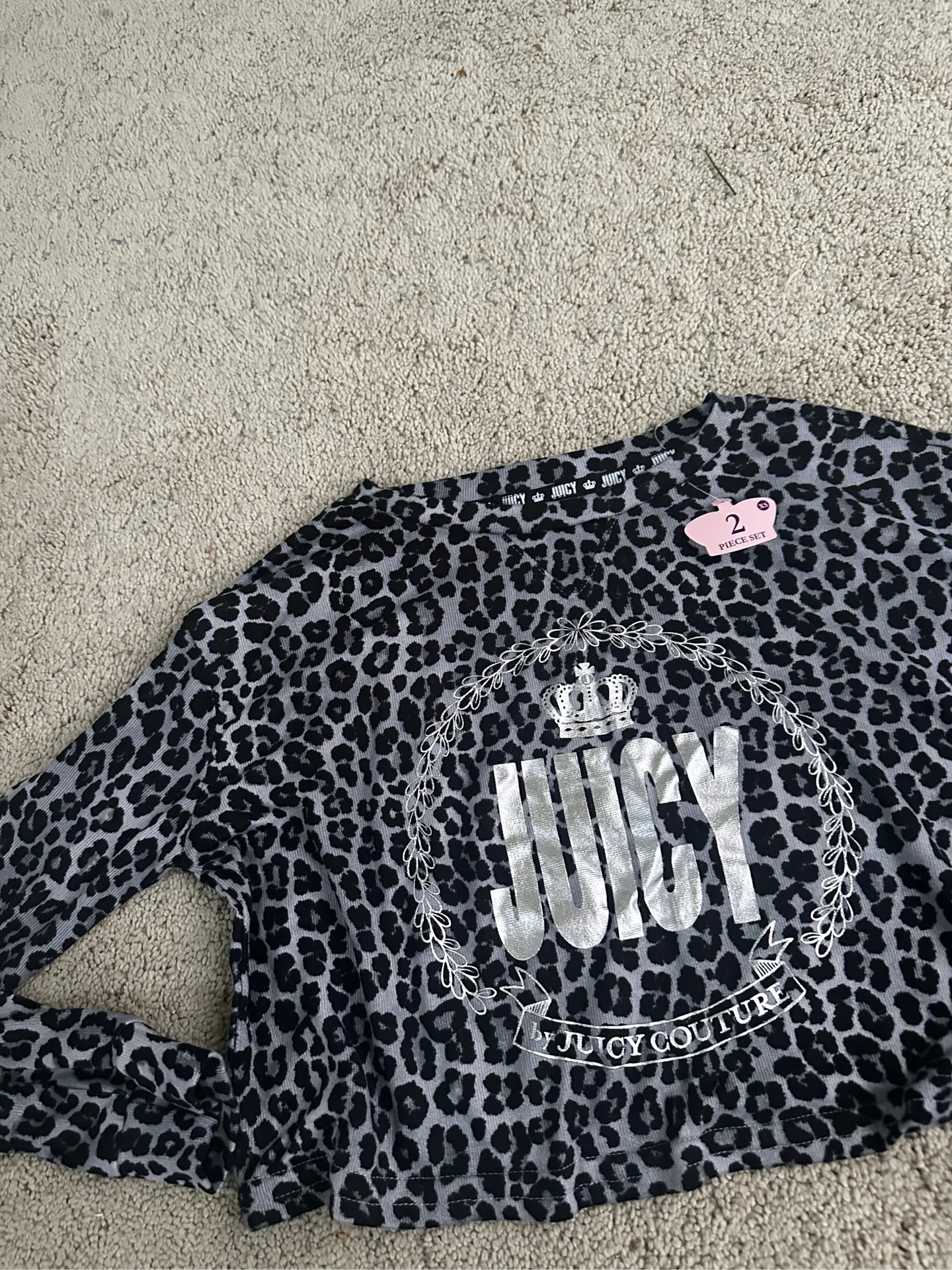 Juicy Couture Gray Leopard Cropped Top - Image 4