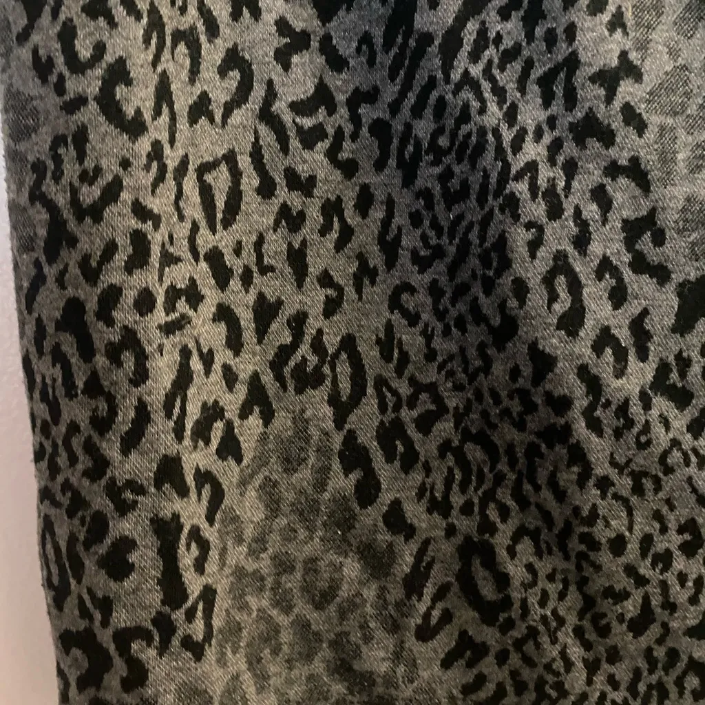 Decree Womens Mini Skirt Gray & Black Leopard Print XL Waist 38” 40” - Image 2