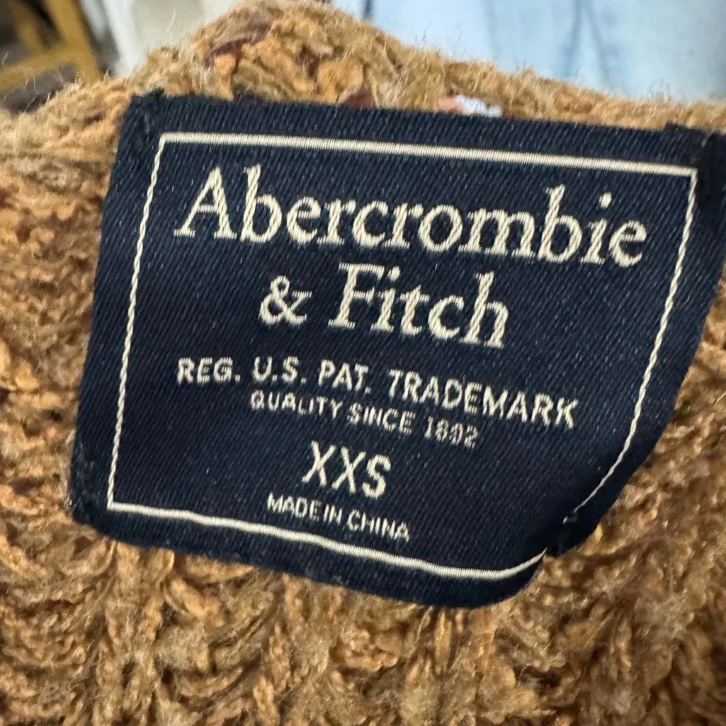 Oversized Abercrombie & Fitch stitch brown‎ cardigan xxs - Image 3
