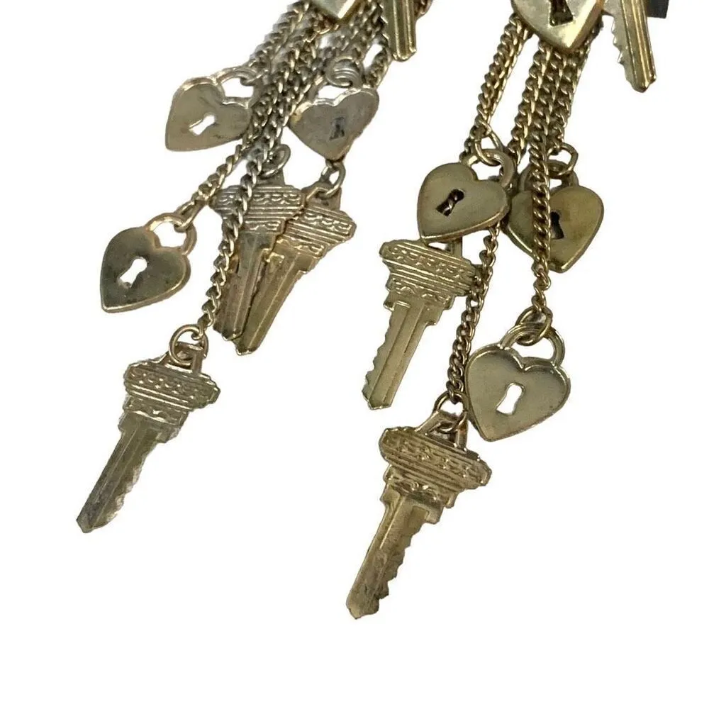 NWT 4" Light Gold Tone Key and Heart Locket Chain Dangle Earrings - Image 3