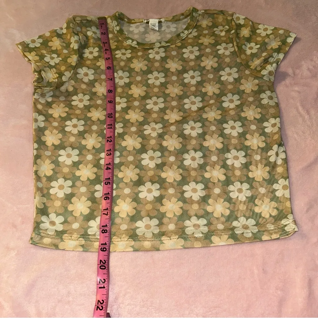 Full Tilt Y2K green and yellow sheer daisy short sleeve cropped top size L - Image 8
