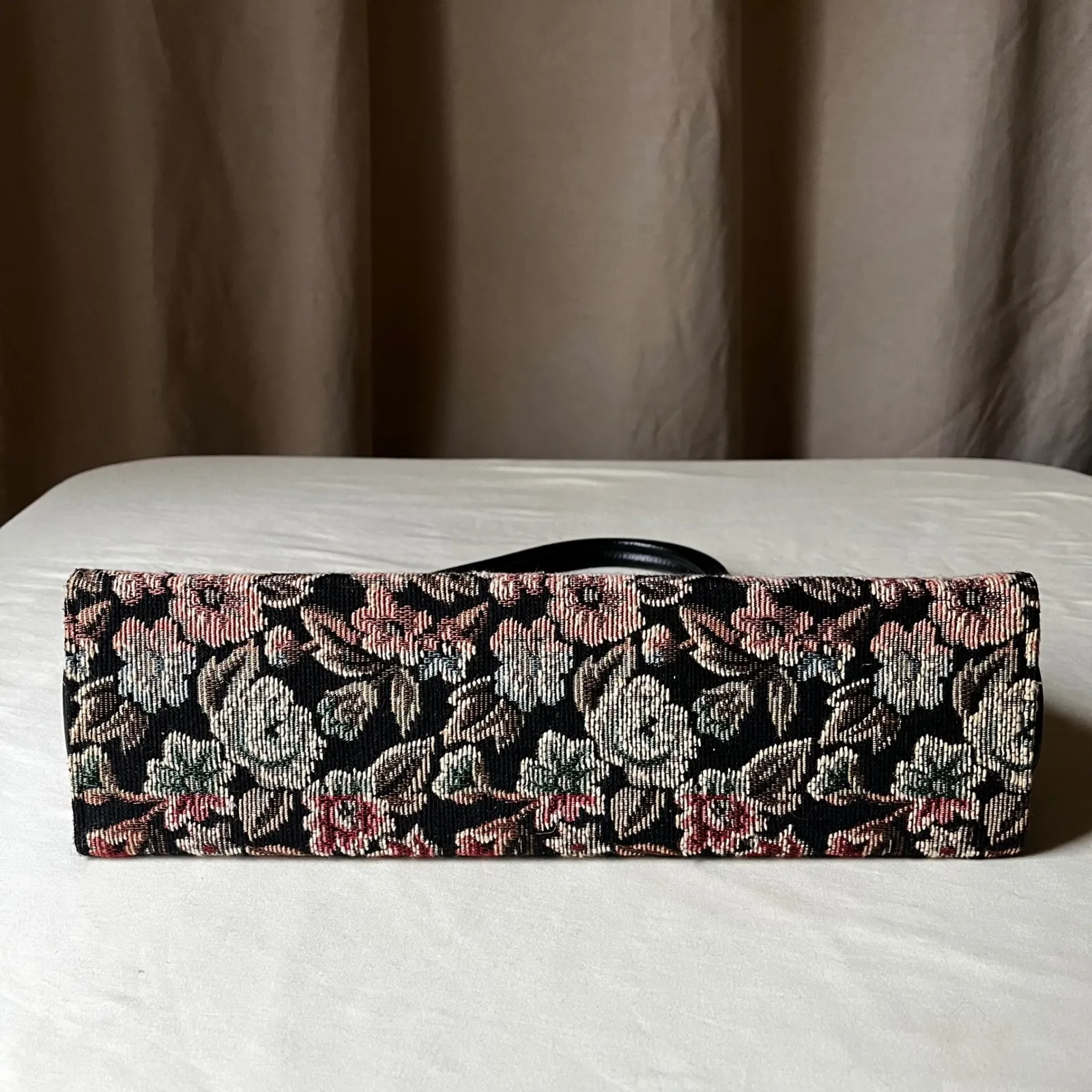 Vintage Dover Floral Tapestry Carpetbag Purse Black Gold Frame Top Handle - Image 3