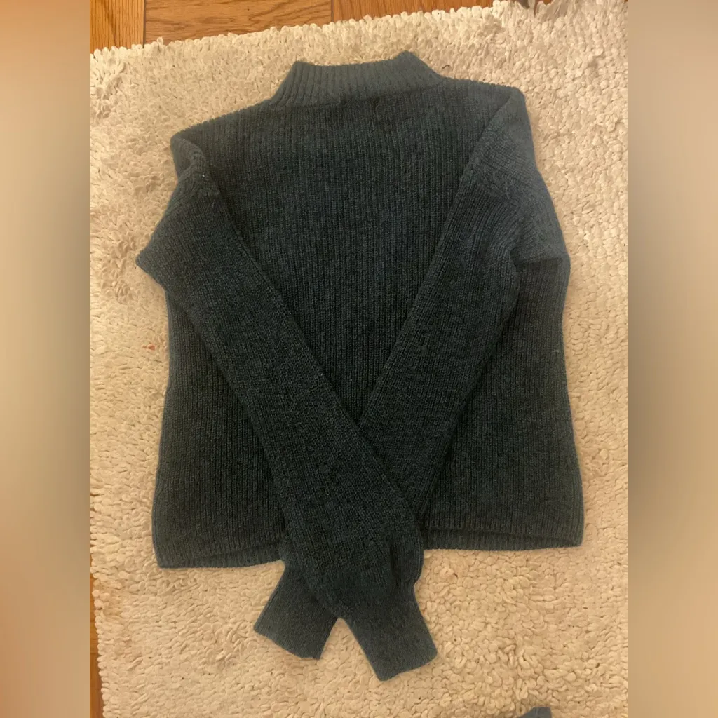 Flying Monkey Blue Jeans size 25 /26 with FREE 525 America knit sweater XS - Image 4