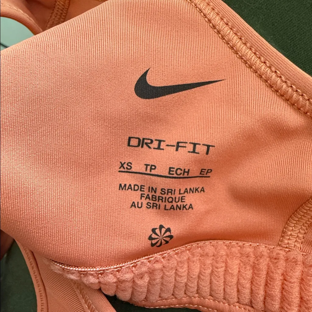 Nike Women's Teen Girl Size Extra Small XS Coral Peach Athletic Sports Bra - Image 6