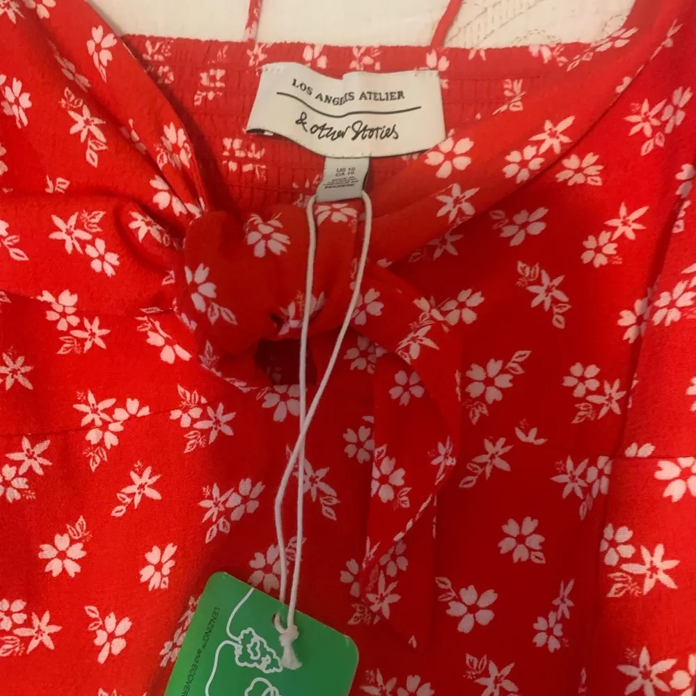And Other Stories Mini Dress Size 10 Red Floral White Puff Sleeve Tie Front - Image 4