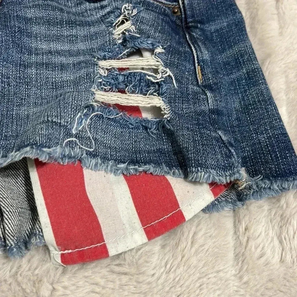 Harper 💛  Raw Hem Distressed Shorts - Image 3