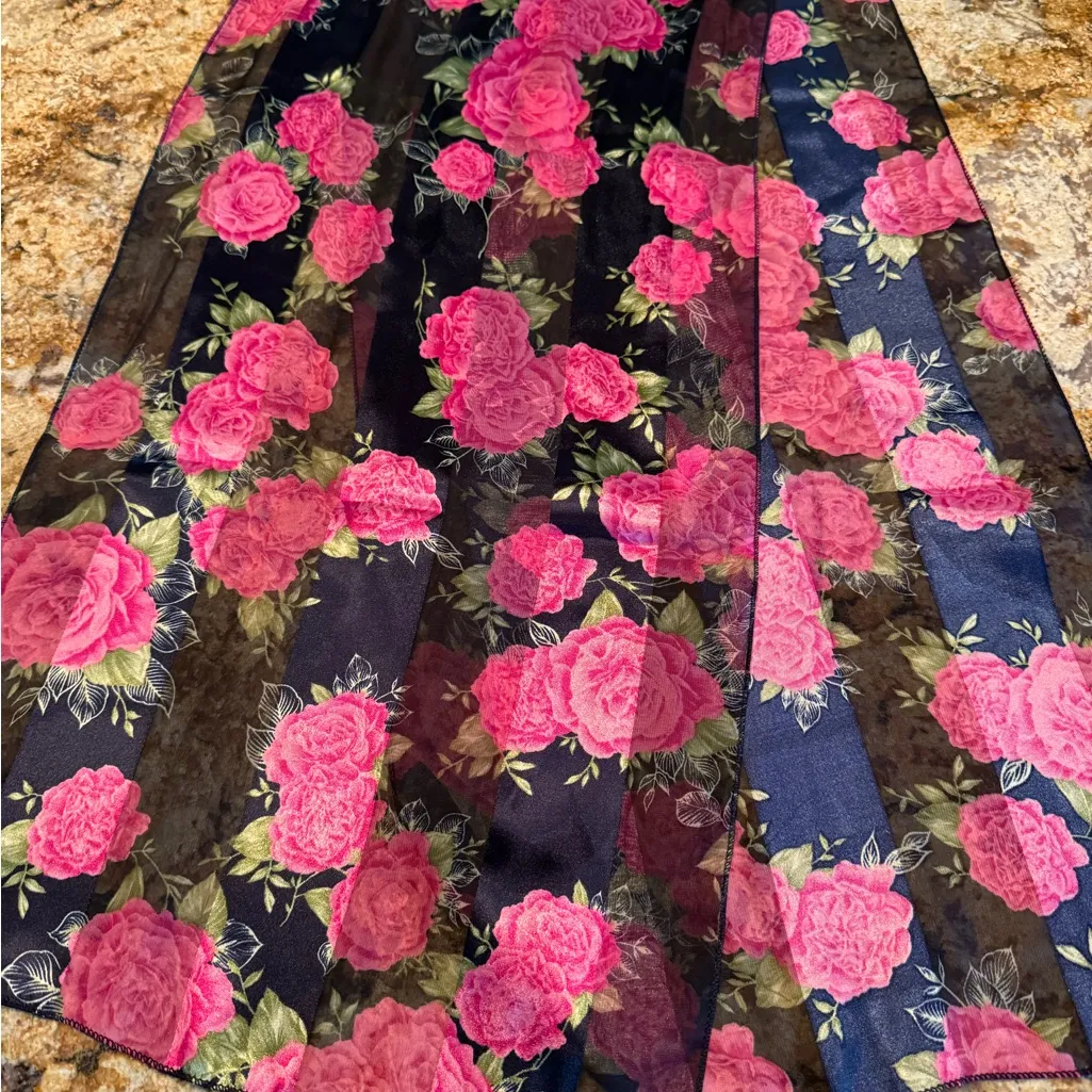 Vintage Estate Sale Navy Blue & Pink Roses Sheer Scarf Wrap Shawl - Image 4