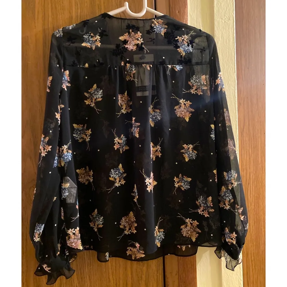 NWT Zara Ruffle Floral Blouse Size Medium Multicolored - Image 2
