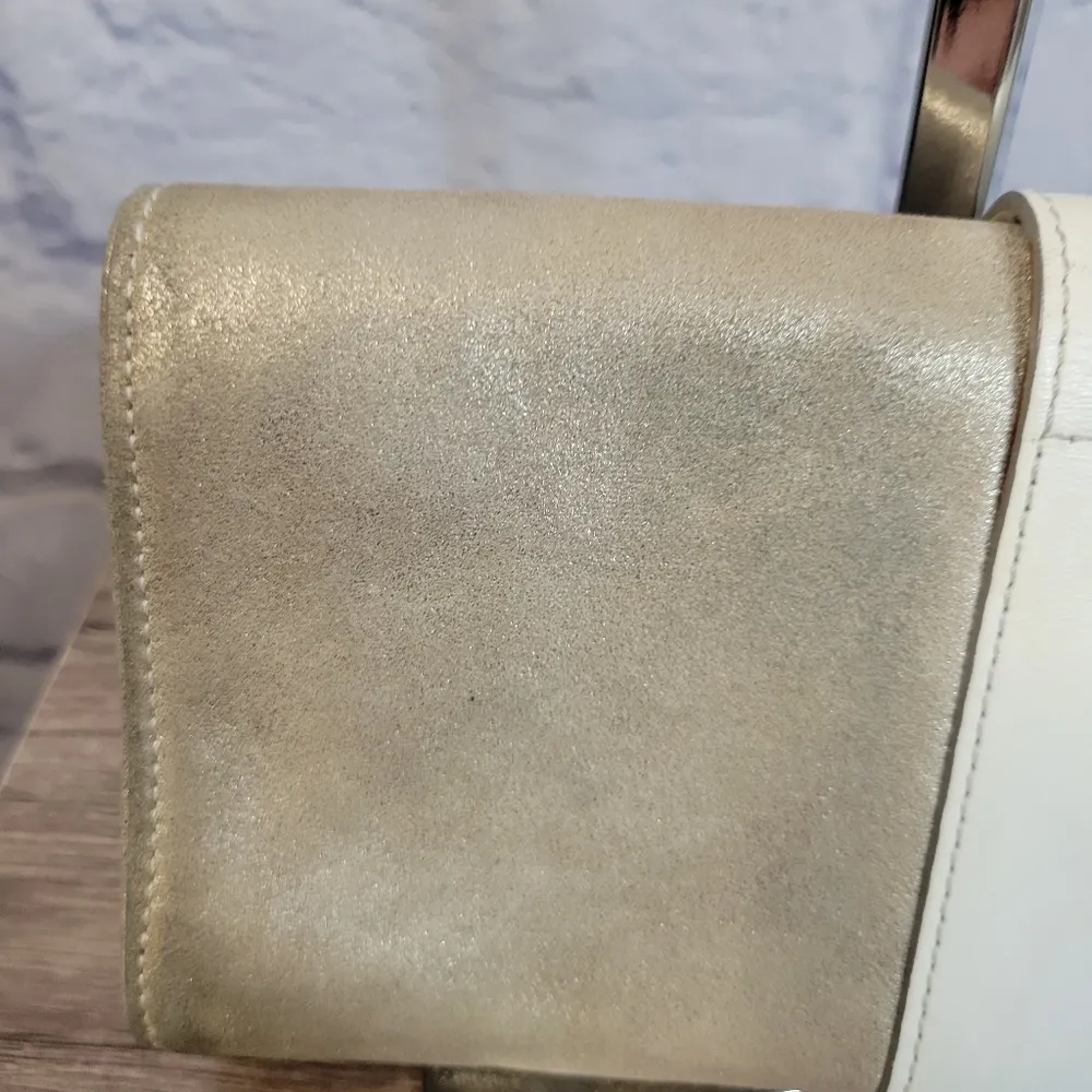 Coach  Gold Leather  Pouch - Image 6