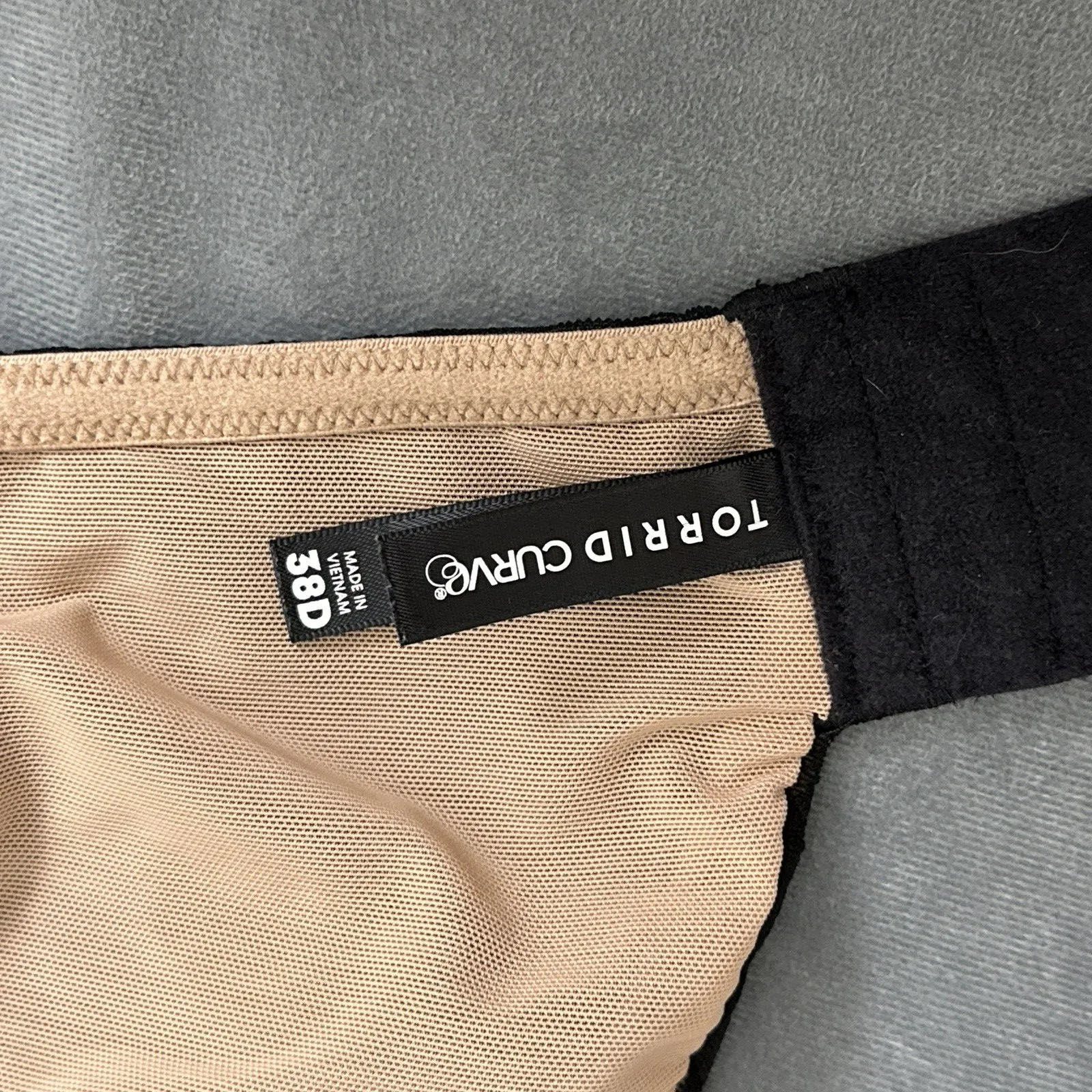 Torrid Balconette Lightly-Lined Bra Size 38D Black Lace Overlay Beige Underwire - Image 8