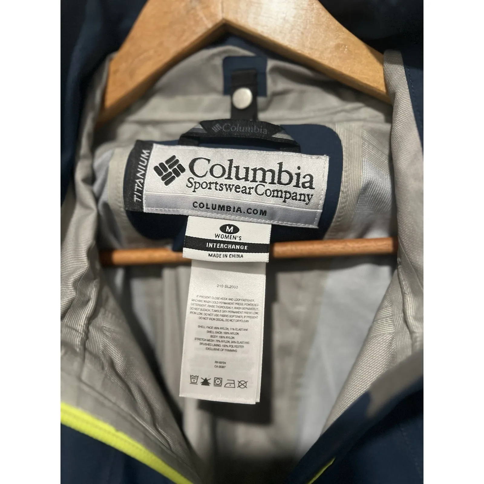 Columbia Titanium Womens Navy Backcountry Bandit Shell Hooded Zip Rain Jacket - Image 12