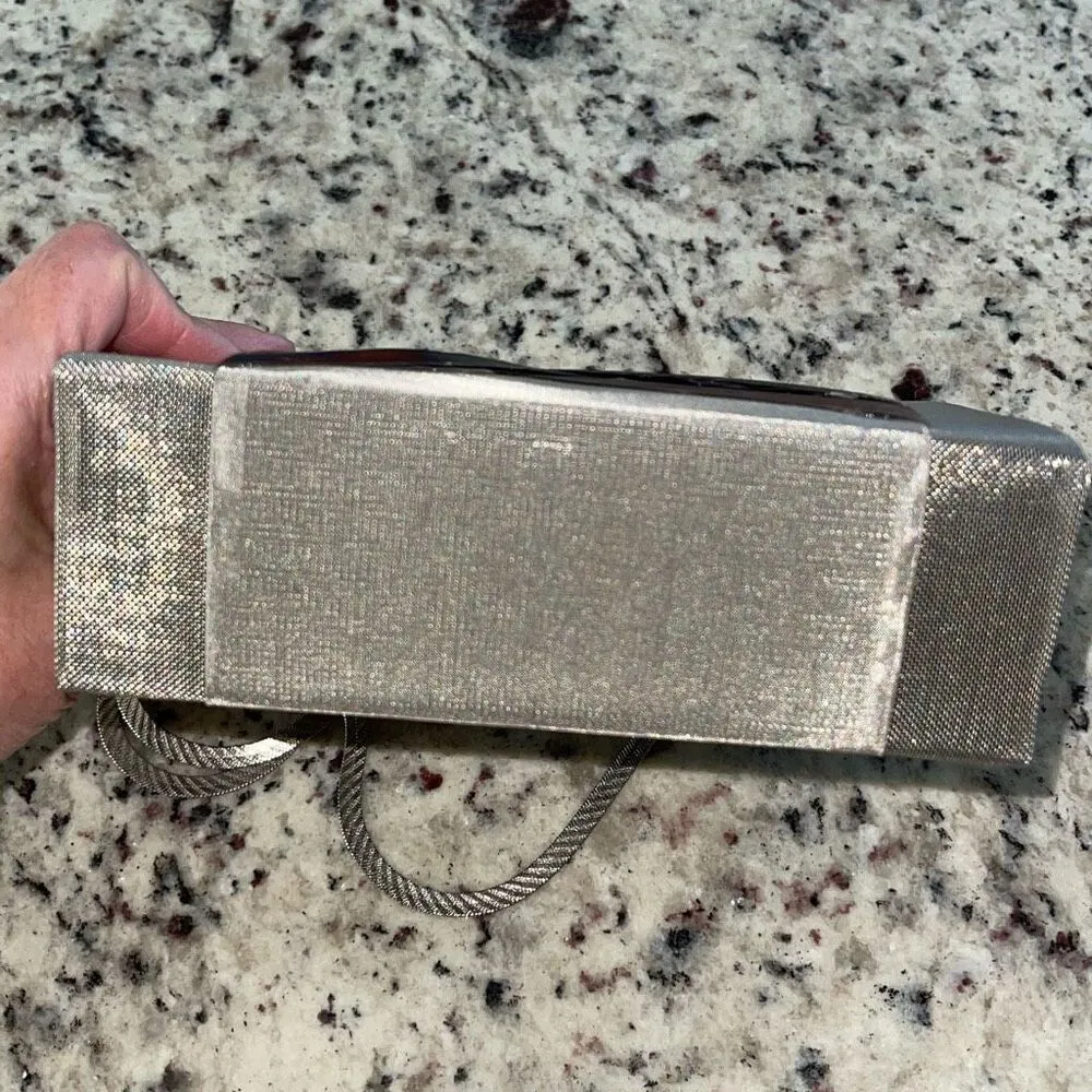 Bo’s Art Studio Los Angeles Women’s Artsy Crisscross Front Wire Screen Crossbody Gray - Image 6