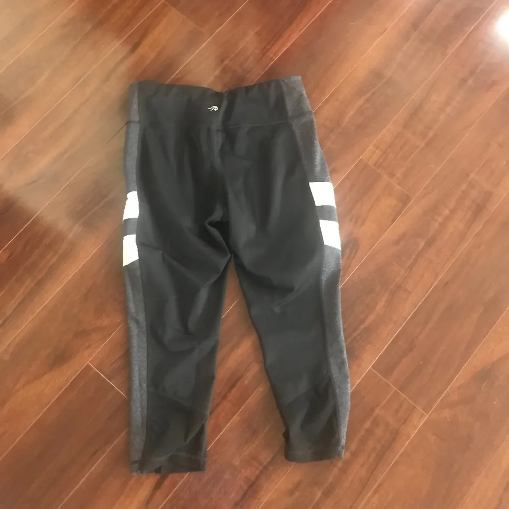 Ideology Medium Black/White 3/4 Length Leggings - Image 5