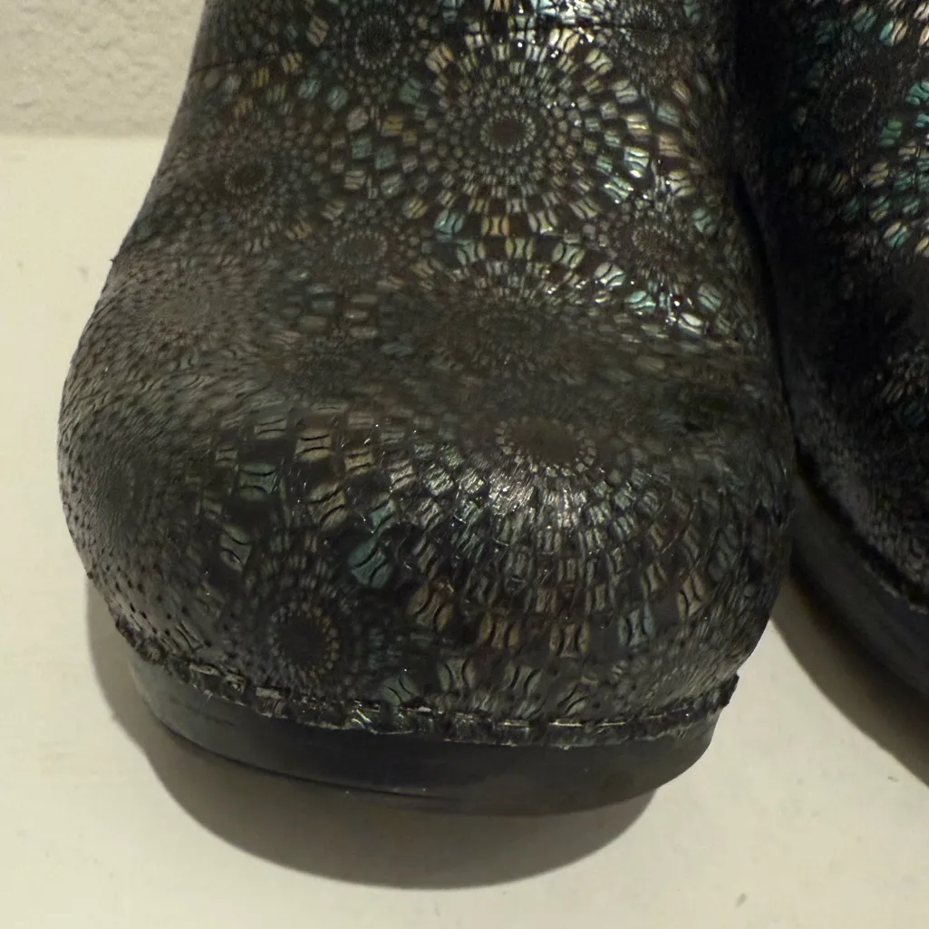 Dansko Professional Medallion Metallic Sunburst Clog Black Multi EU 40 / US 10 - Image 4