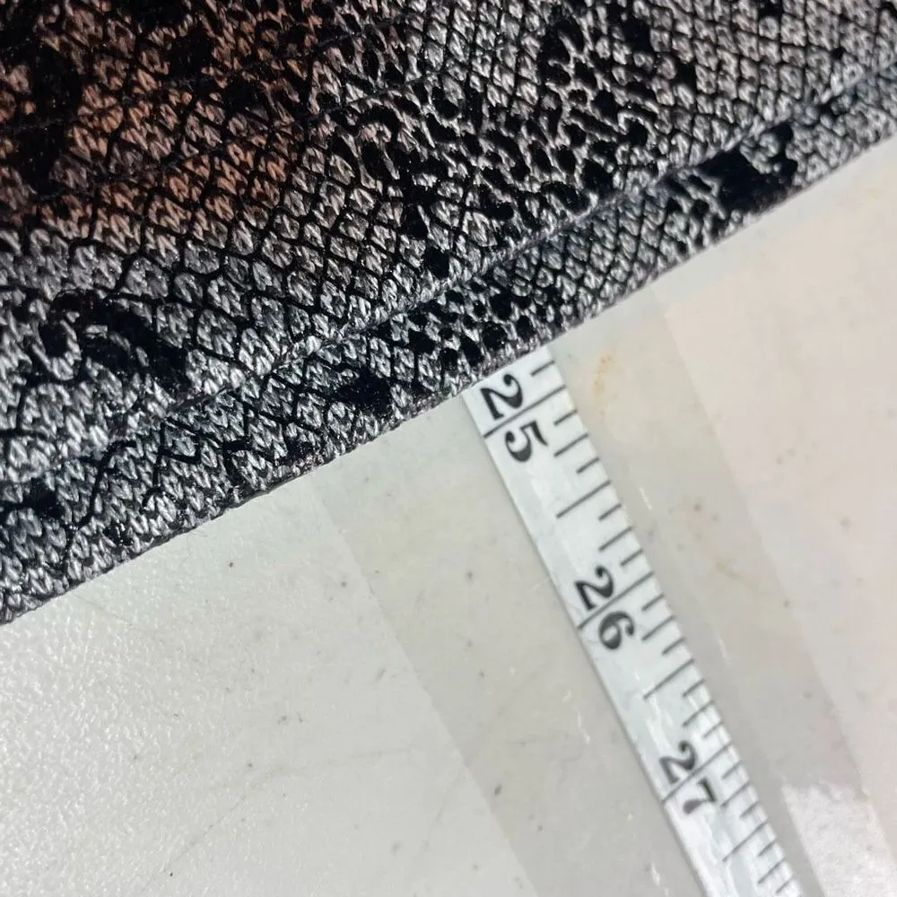 Chico's Women's Snake Skin Print Crew Neck Short Sleeve Jacquard Tee Black Sz 2P - Image 8