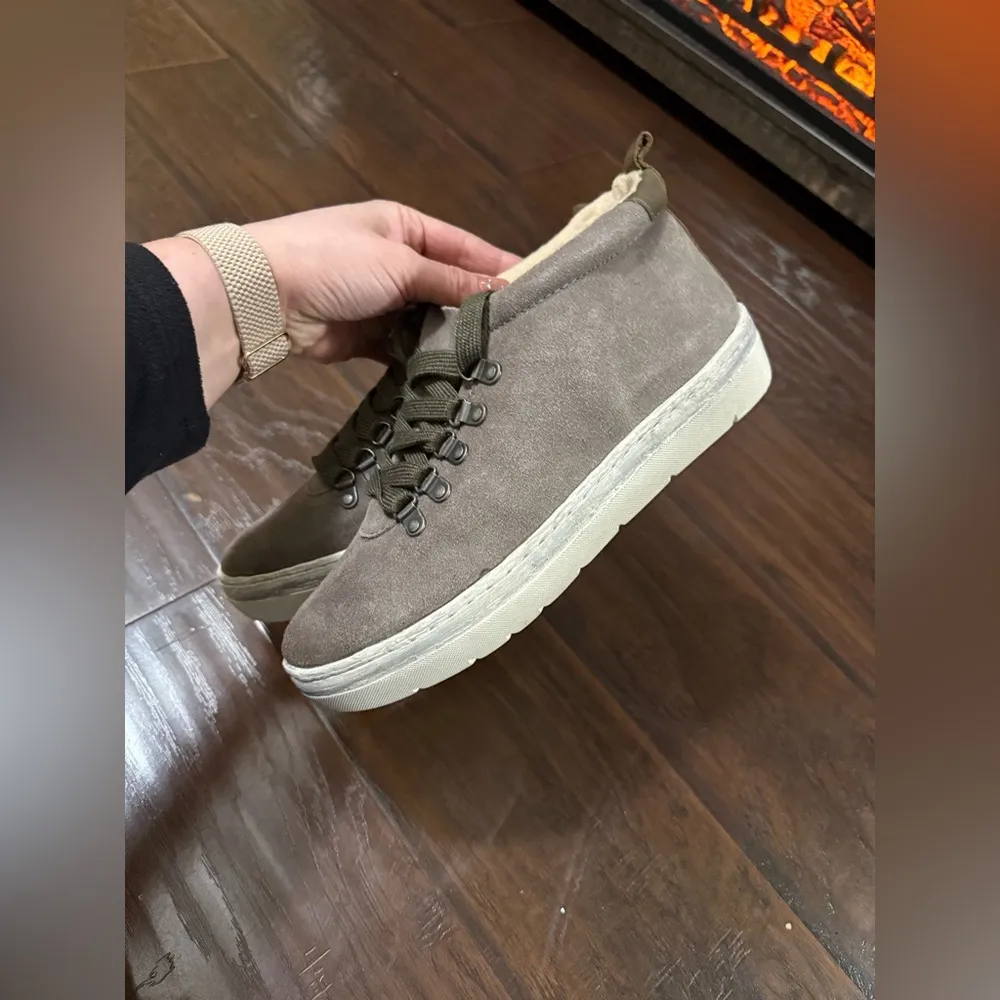 OTBT Women's Green Lake genuine leather sneaker Size 10 - Image 15