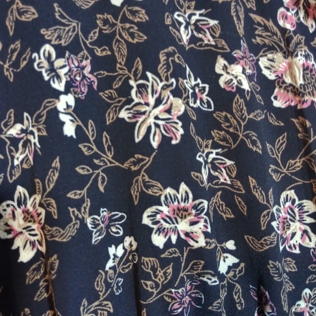 Suzanne Betro Dark Floral Black Ruffle Midi Dress Short Sleeves Size L - Image 5