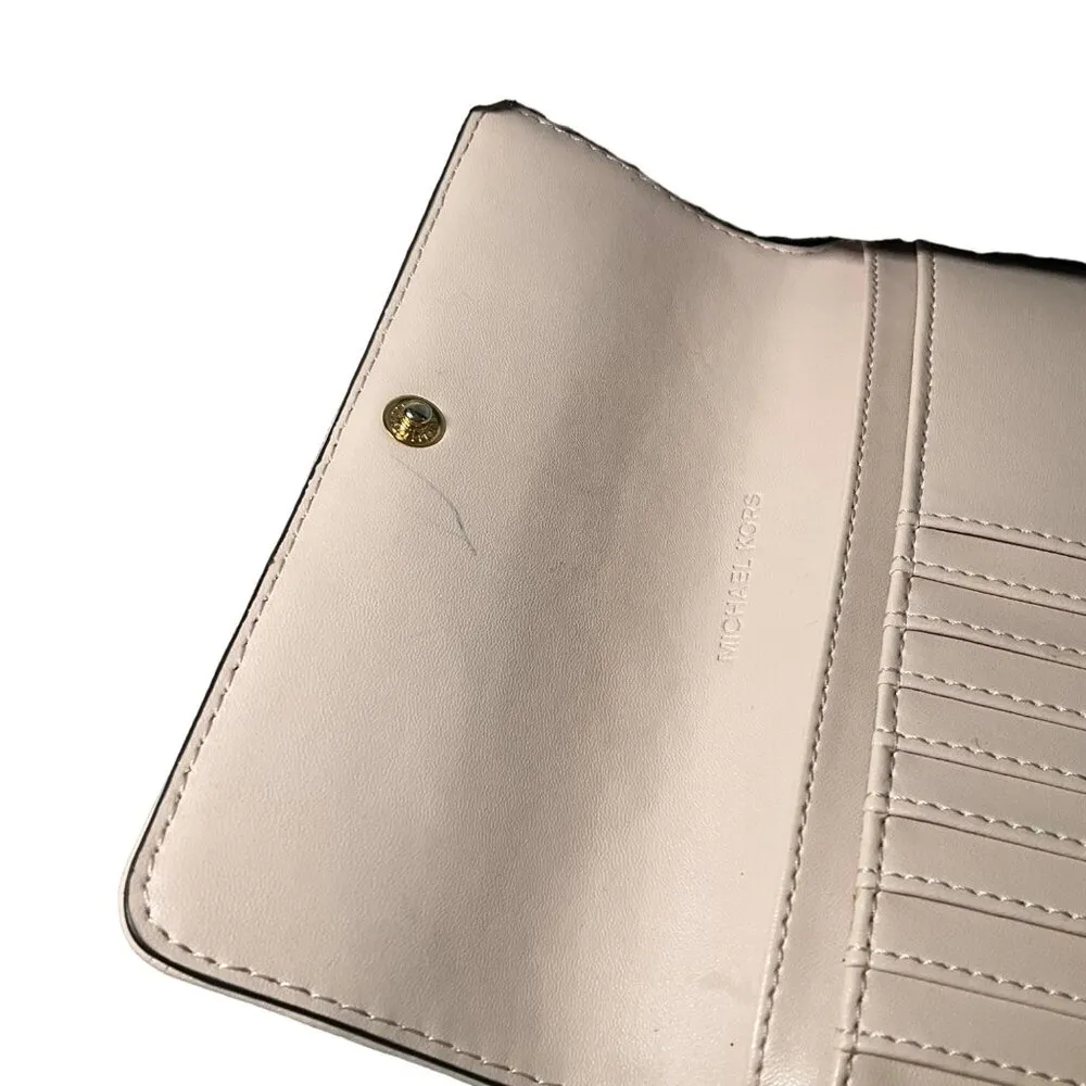 Michael Kors Jet Set Travel LG Trifold Quilted Soft Leather Wallet Pink - Image 4