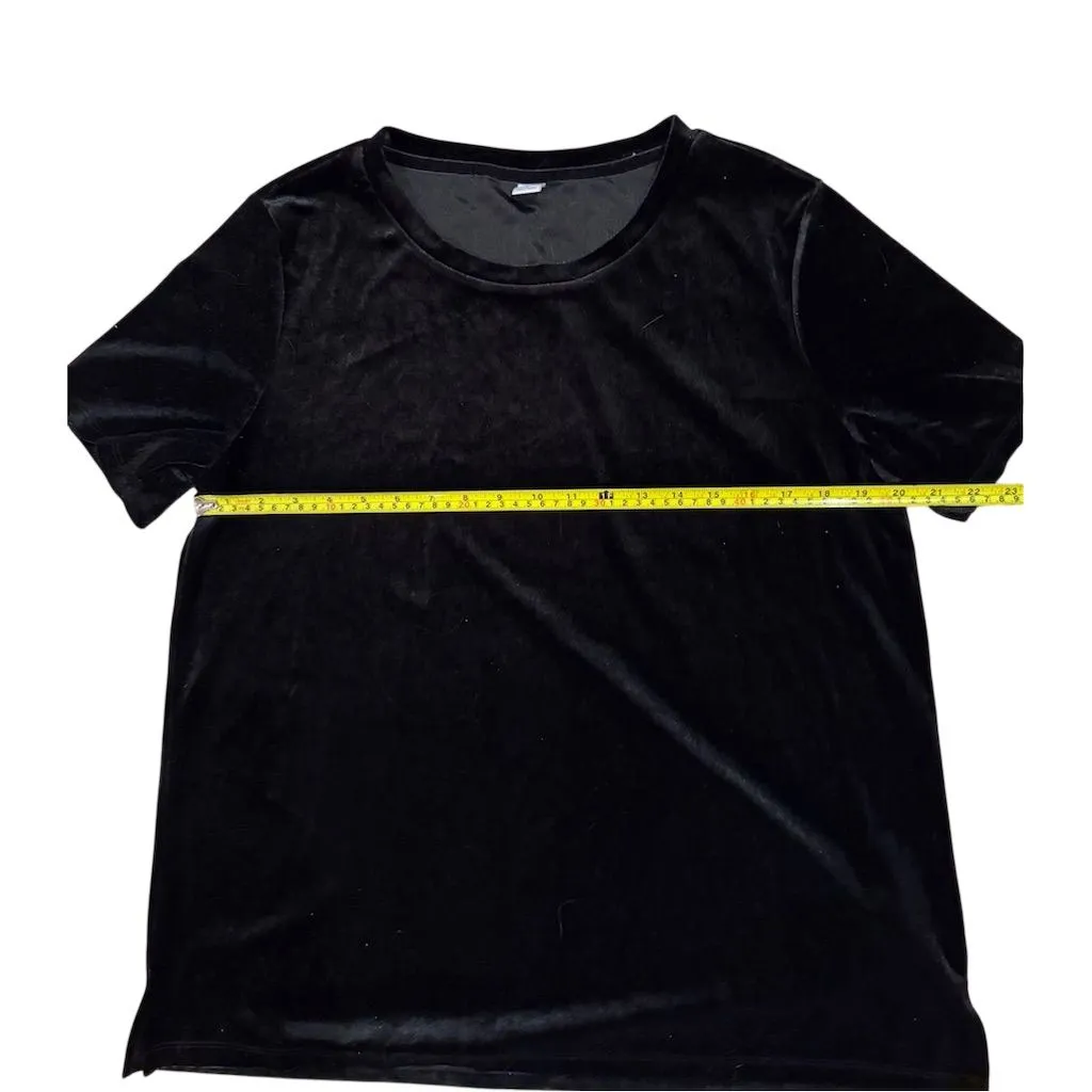 Old Navy Women's Black Velvet Short Sleeve Crew Neck T-Shirt Size L - Image 3