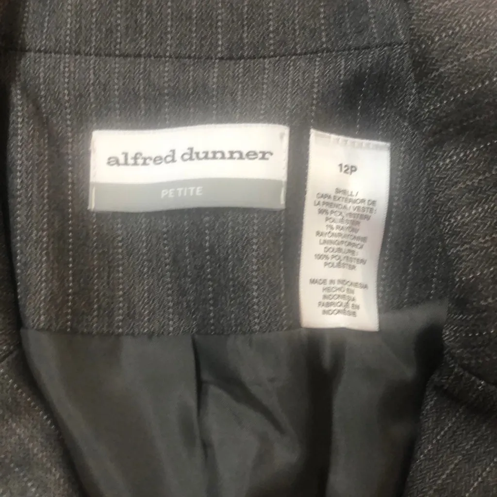 Alfred Drunner sz 12P gray pinstripe lady’s blazer - Image 3