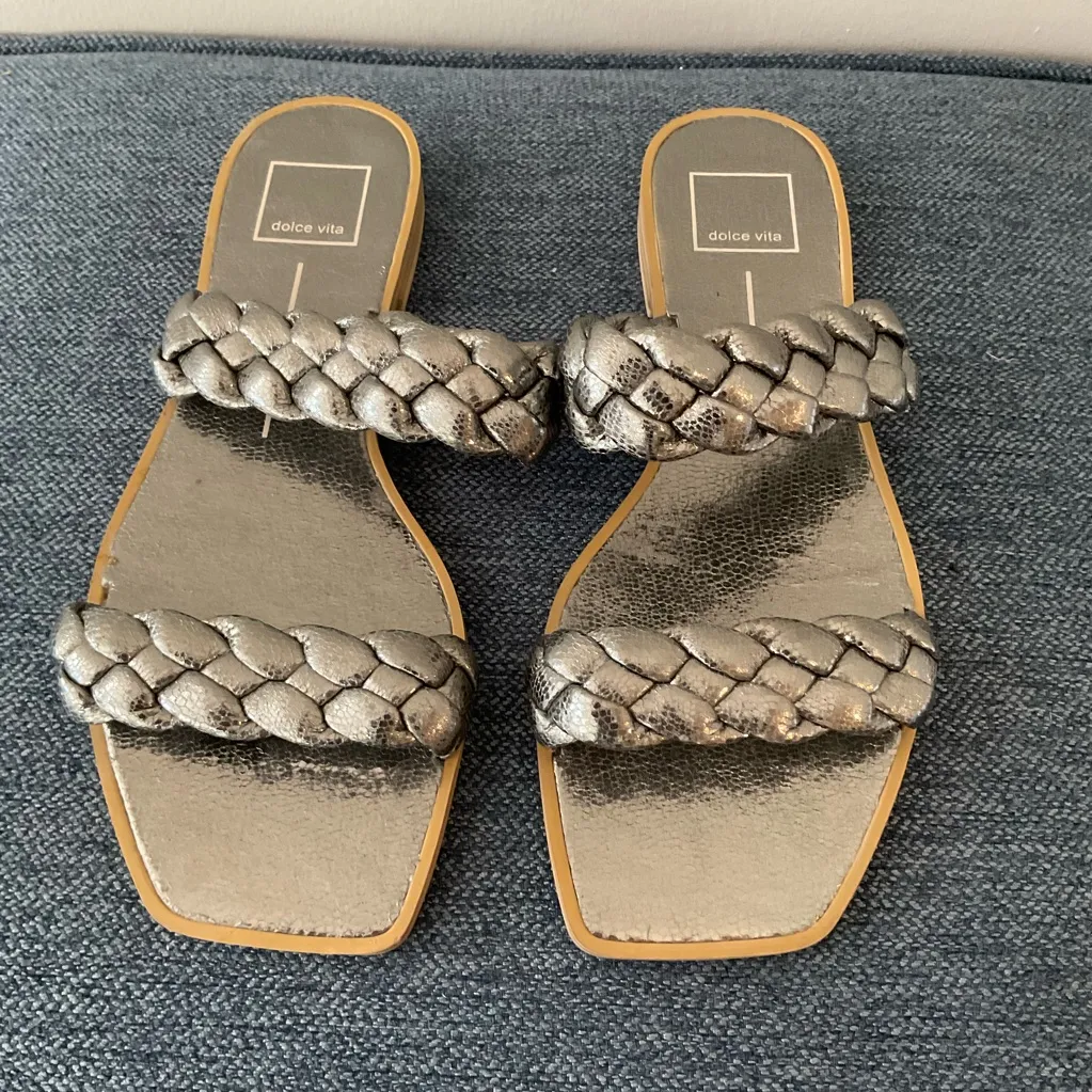 Dolce Vita Indy Sandal Light Gold / silver Metallic Stella Size 8.5 - Image 2