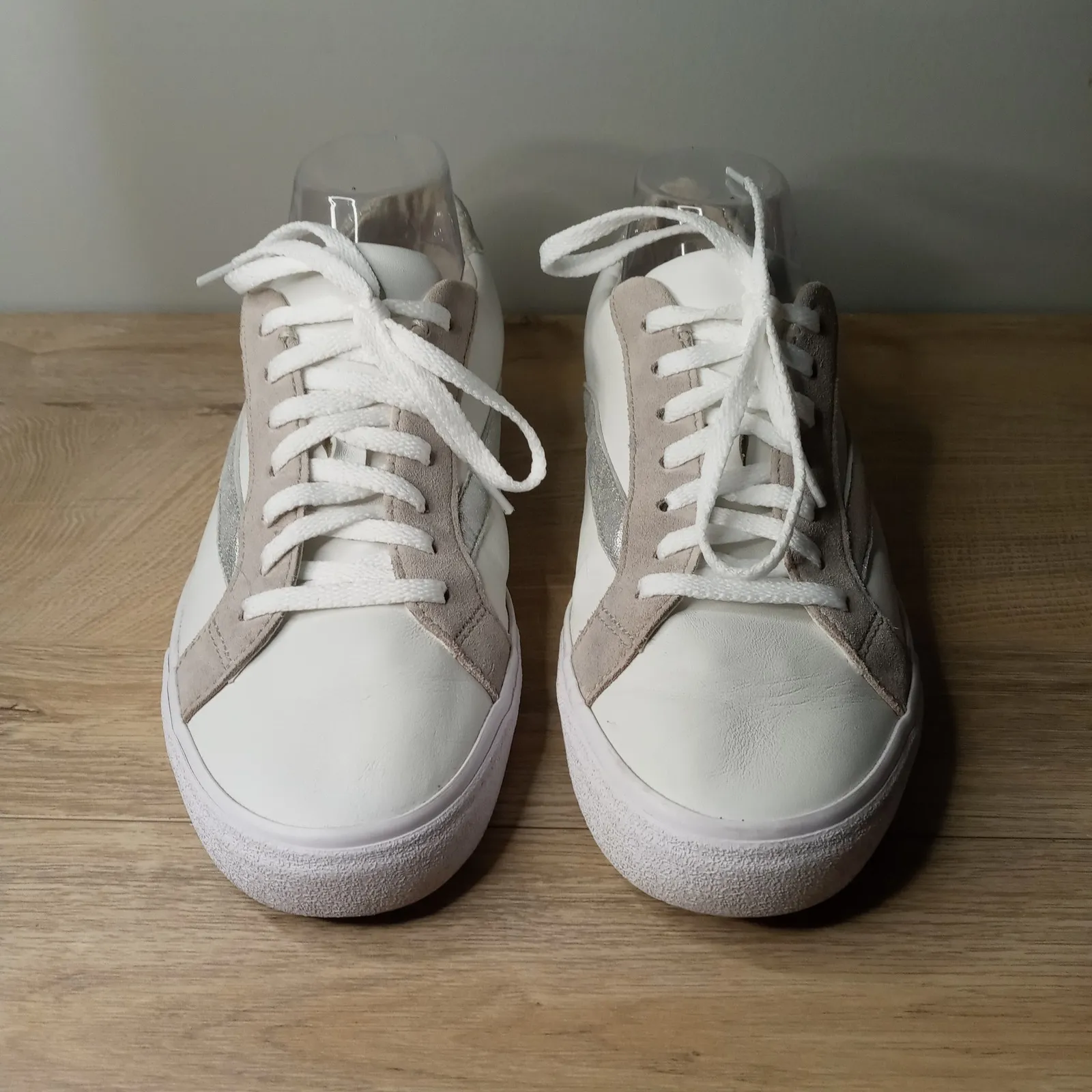 Madewell Sidewalk Low Top Sneakers White Leather Silver Accent Women 10 Mens 8.5 - Image 4