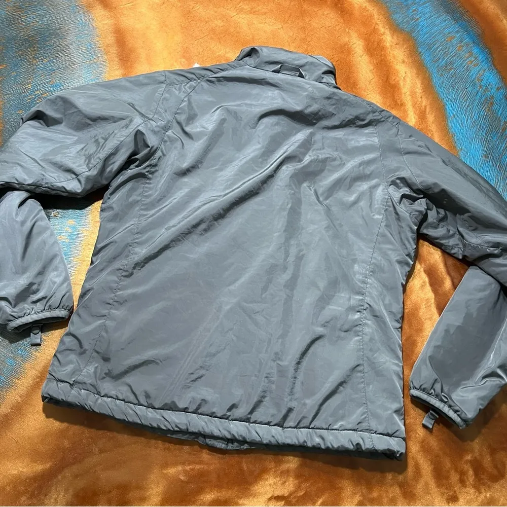 The North Face Insulated Jacket gray silver small - Image 9