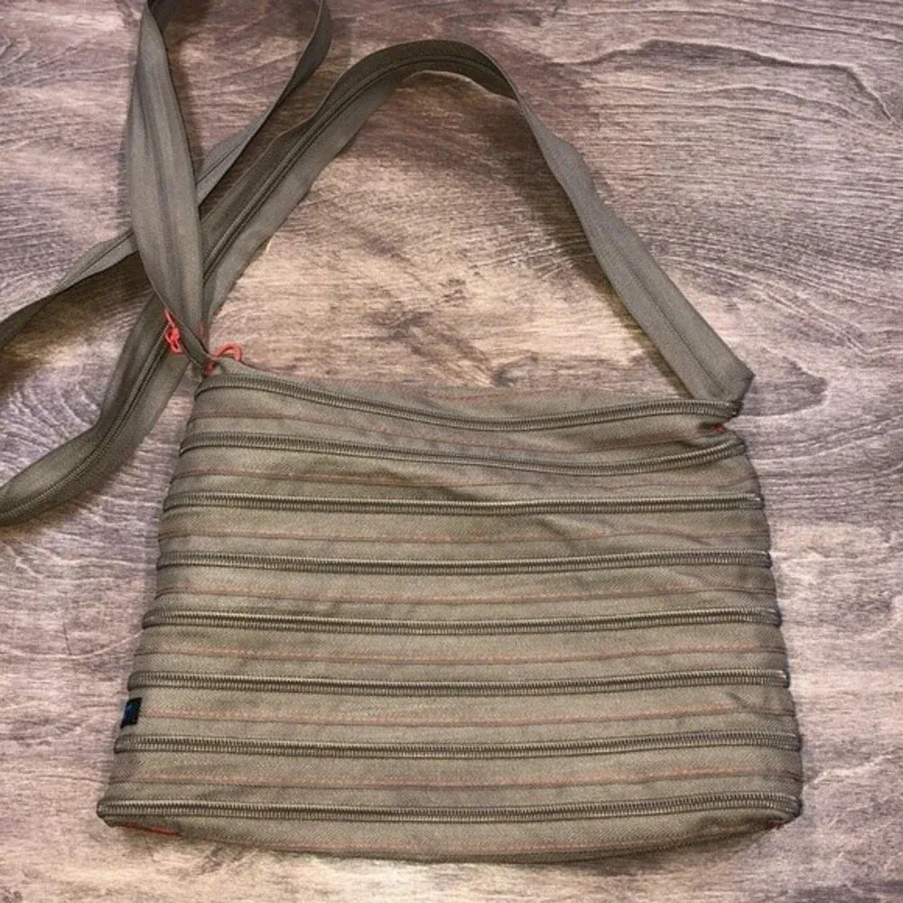 Zip it cross body zippers bag Gray - Image 2