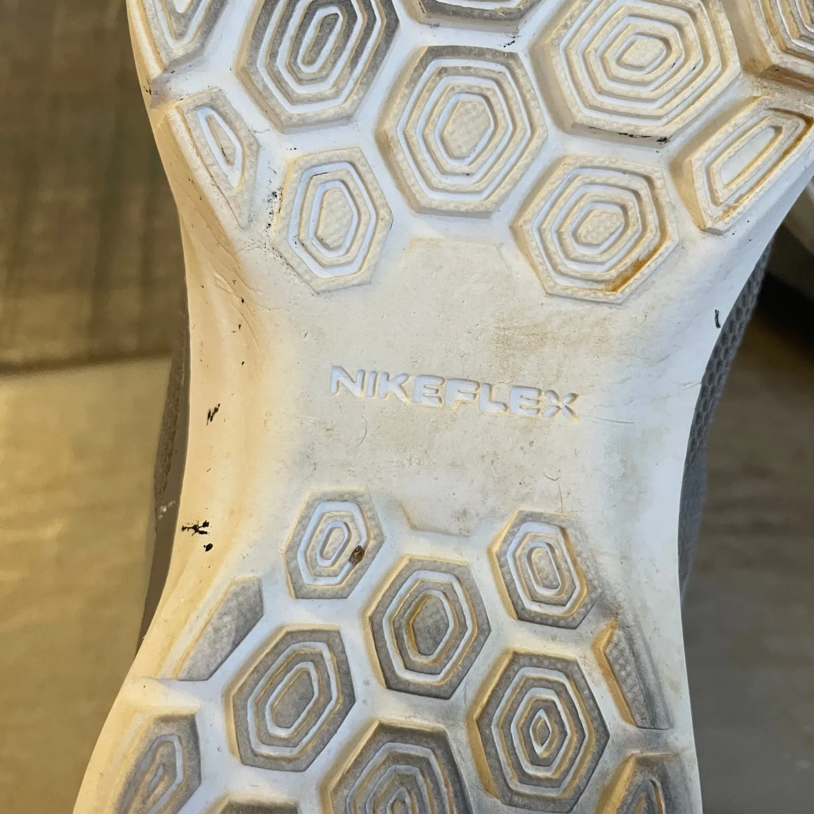 Nike Training Flex‎ TR6 Running Shoes size 6 Gray Aqua Sneaker Athletic Workout - Image 6