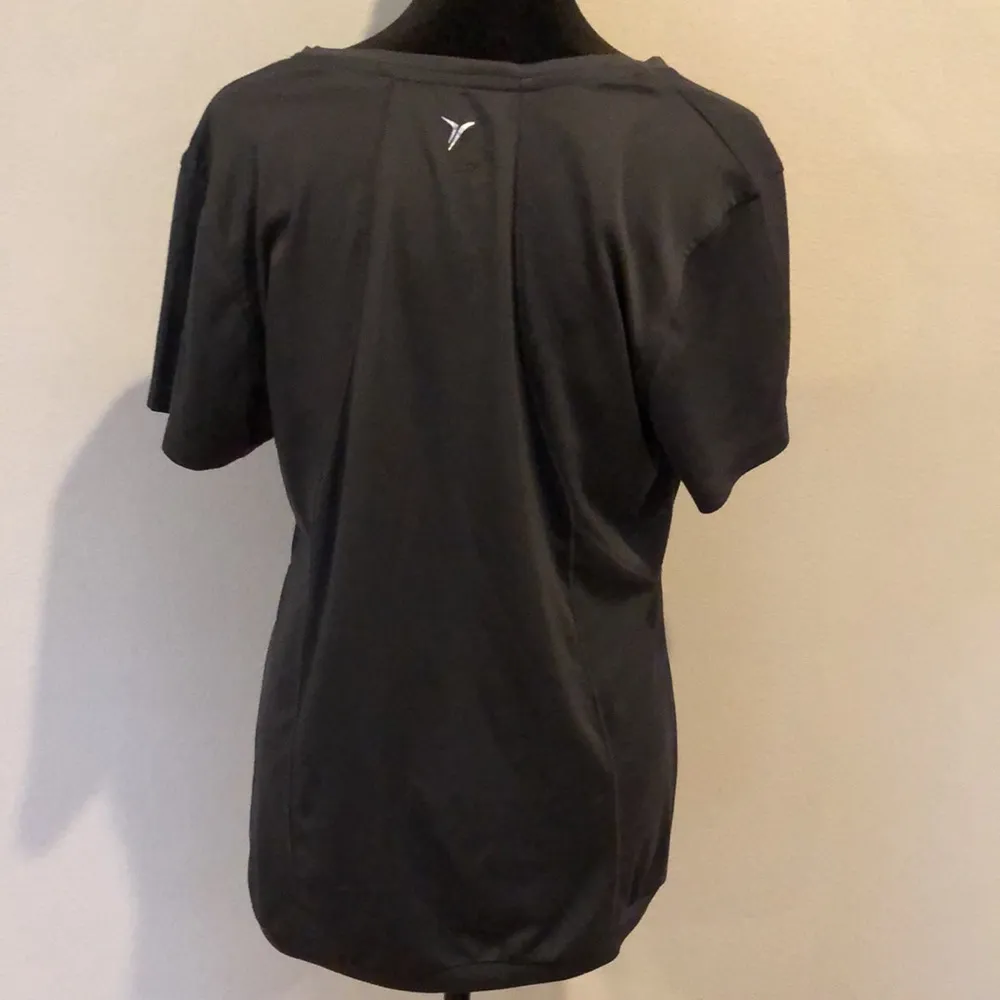 Old Navy active shirt, size large, gray - Image 6