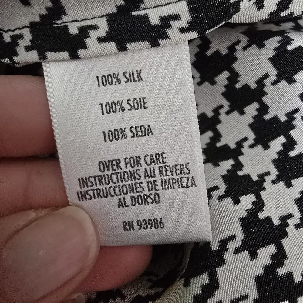 Vintage Casual Corner 90s Black & White Houndstooth Silk Button Down Size 10 - Image 6