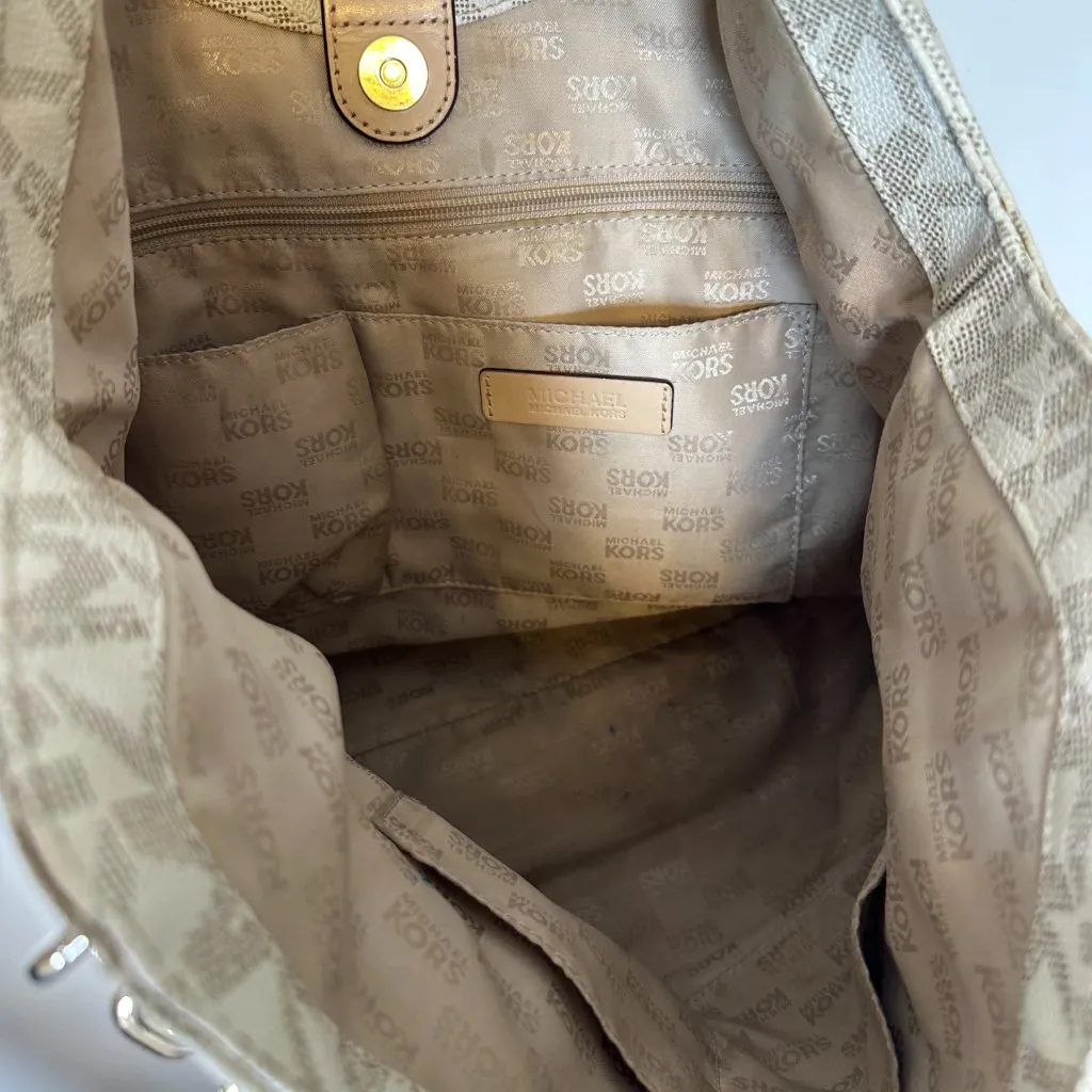 MICHAEL Michael Kors Lillie Large Chain Shoulder Tote Vanilla Logo Print Canvas Gold - Image 7