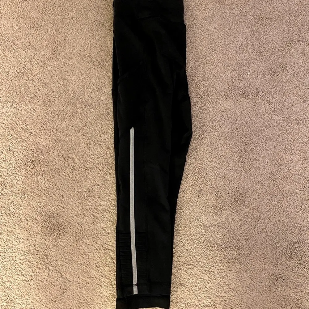 Lululemon Run: Back On Track Crop Black Size 8 - Image 5