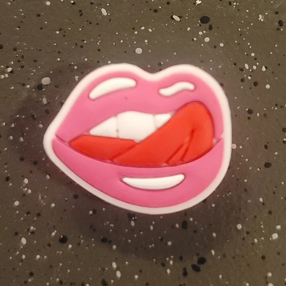 NEW Sexy Lips Croc Charm - Image 3
