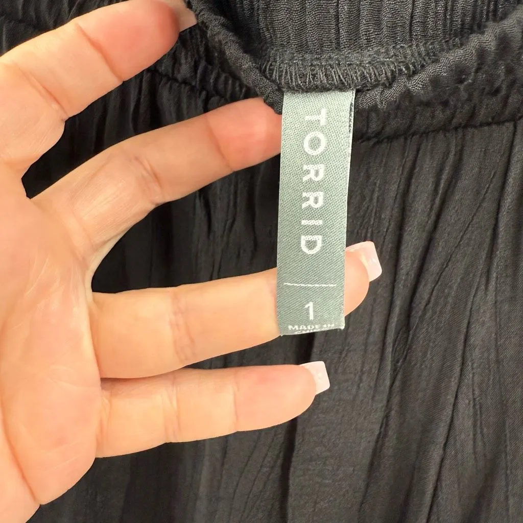 Torrid Women’s 1X Black Crepe Cutout Split Leg Pants Plus Size New - Image 3