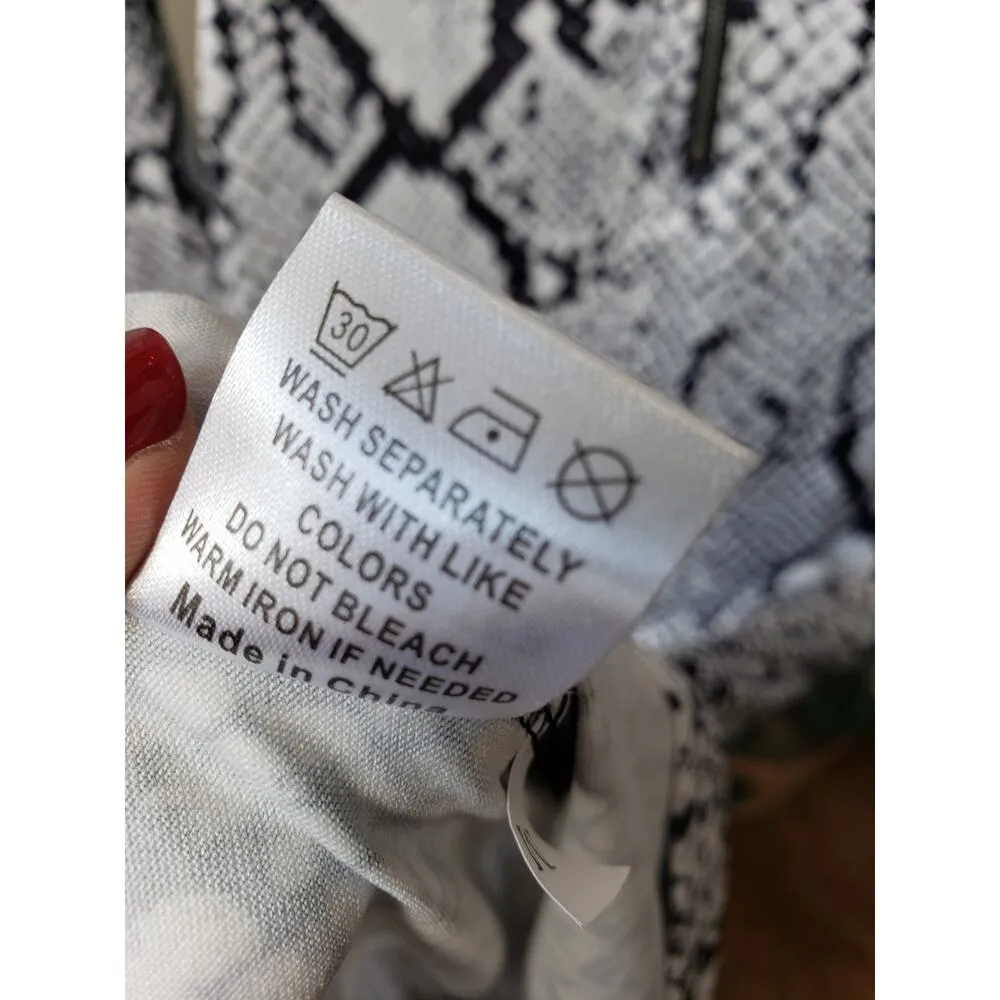 Women's Long Maxi Dress M White Black Snake Print Long Sleeve Mock Neck Back Zip Size M - Image 6