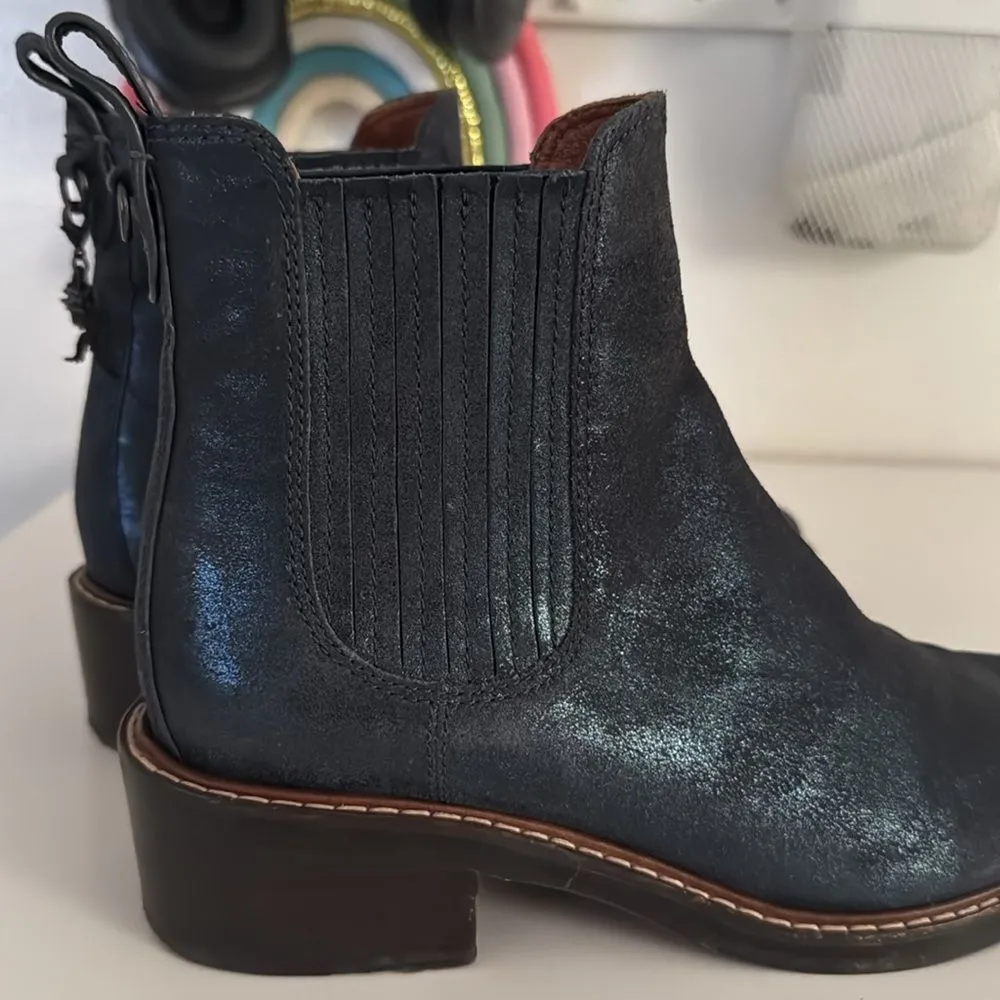 Coach  Bowery Chelsea Boots EUC - Image 5