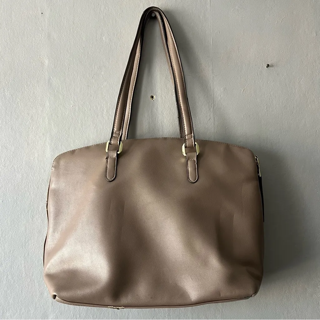 Steven Madden Tan Nude Faux Leather Tote Laptop Bag - Image 6