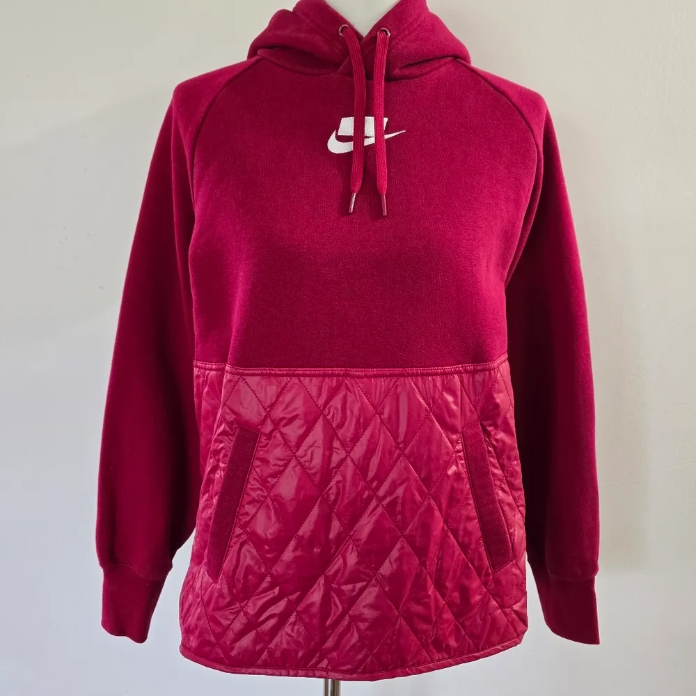 Nike NSW Gym Red Quilted Fleece Hoodie Size Small - Image 2